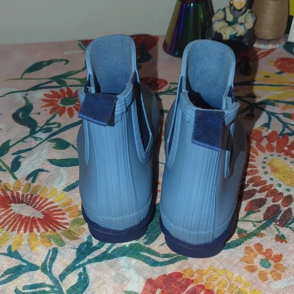 Hunter Size 7 Periwinkle/Navy Ankle Rain Boots / Deck Boots (Fishing) 🐟⚓ - Picture 5 of 6